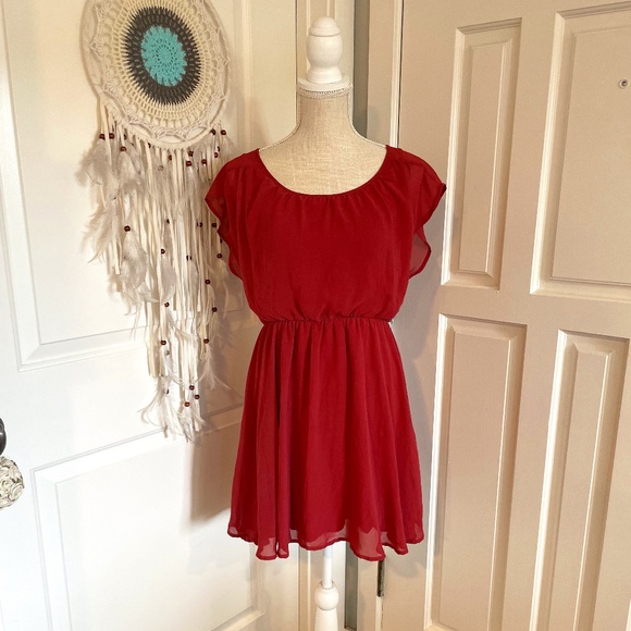 LUSH Burgundy/Maroon Harper Chiffon Dolman Sleeve Dress – Size S - Picture 1 of 10